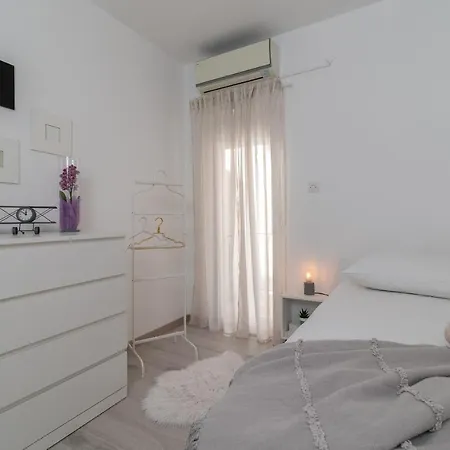 Radic-perfect Location For Summer Activities Τρογκίρ
