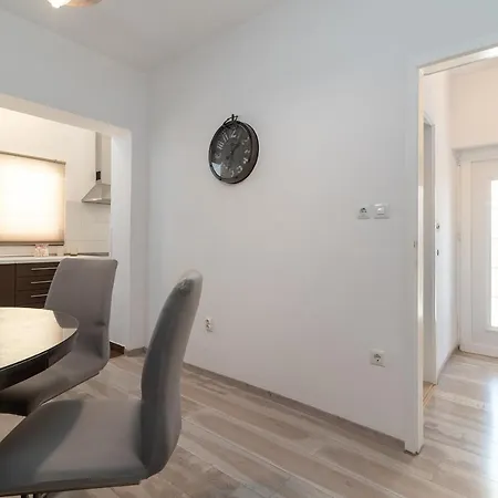 Radic-perfect Location For Summer Activities Διαμέρισμα *