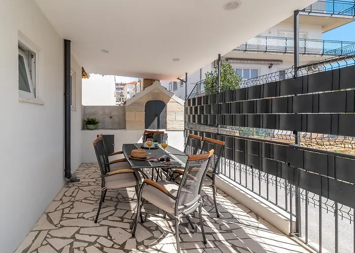 Radic-perfect Location For Summer Activities