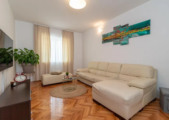 Radic-perfect Location For Summer Activities Appartement Trogir