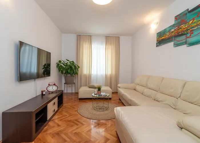 Radic-perfect Location For Summer Activities Appartement Trogir